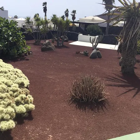 Vrijstaande Apartment